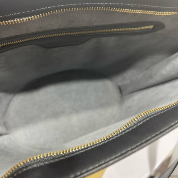 Louis Vuitton Epi St Jacques in Black leather with dust bag. Preloved. - Picture 13 of 14